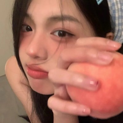 愤怒的黑人女孩与她的怪物